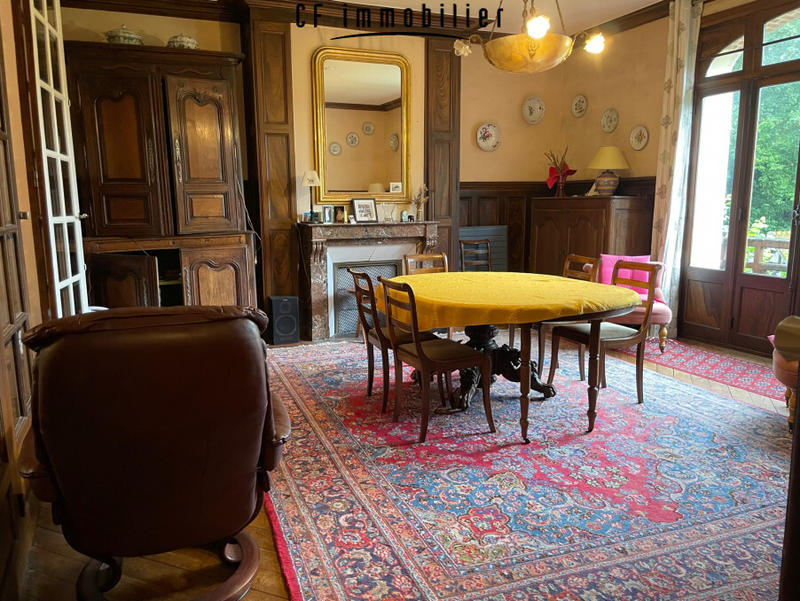 Maison - 316 m² - 10 pièces