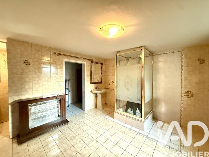 Maison - 316 m² - 9 pièces