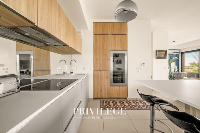 Appartement - 95 m² - 4 pièces