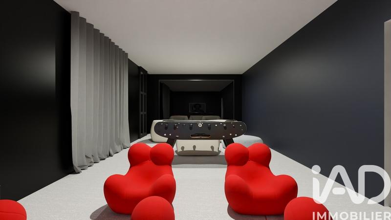 Maison - 224 m² - 8 pièces