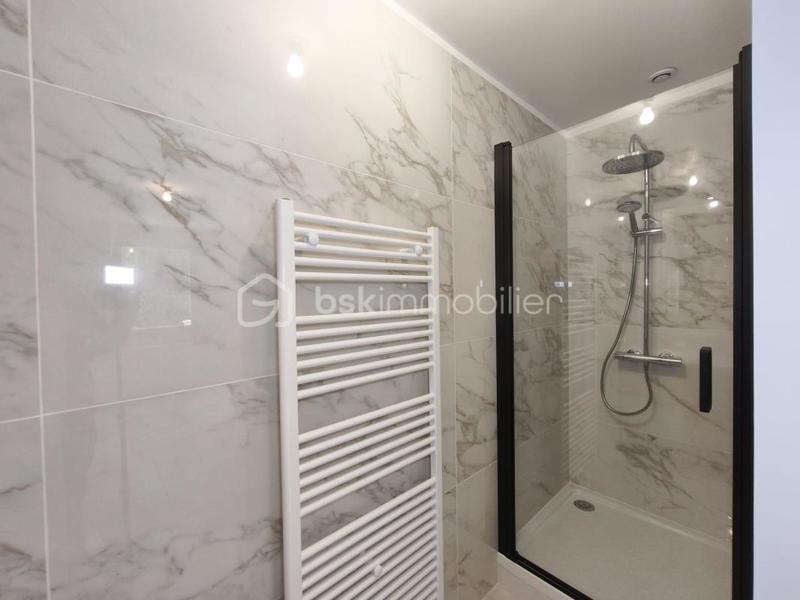 Maison traditionnelle - 140 m² - 5 pièces