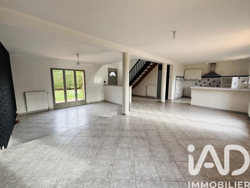 Maison - 150 m² - 9 pièces