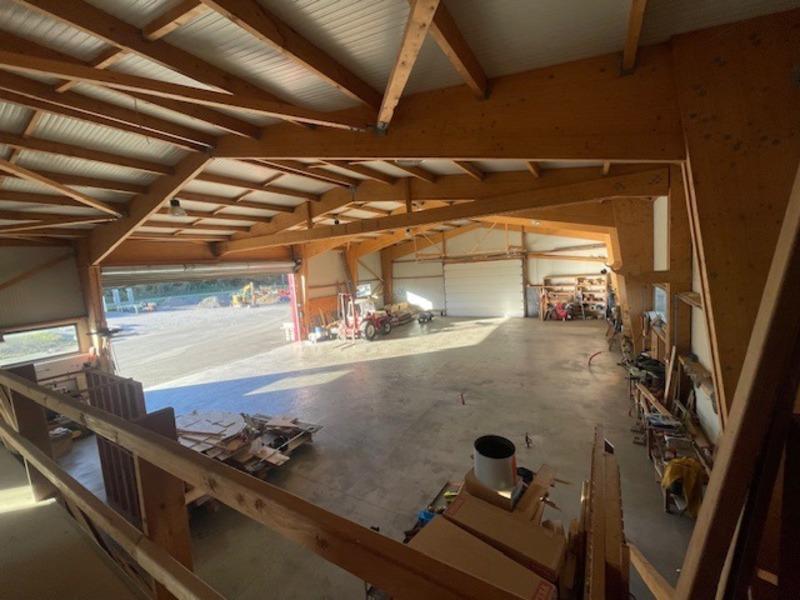 Local d'activité / Entrepôt - 600 m² - 5 pièces