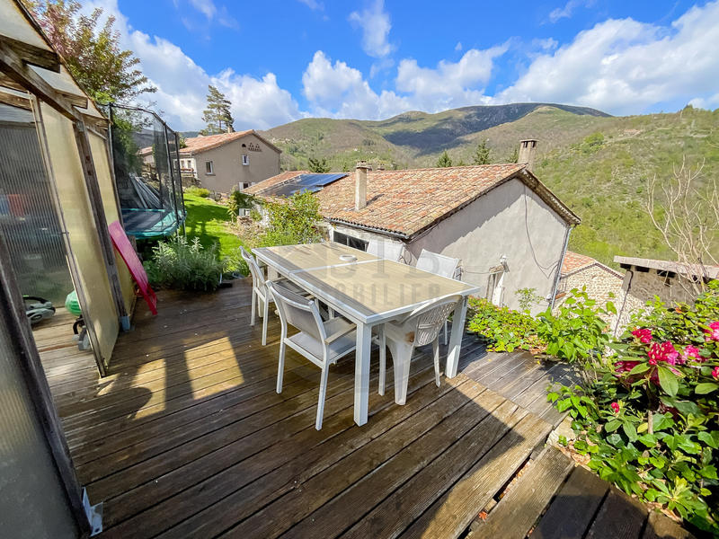 Maison - 366 m² - 23 pièces