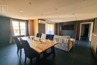 Appartement - 90 m² - 4 pièces