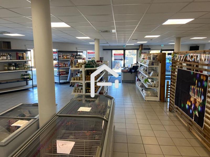 Local commercial - 252 m² - 4 pièces