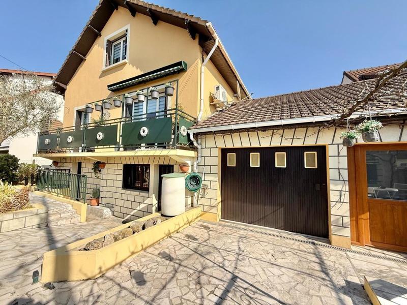 Maison - 174 m² - 7 pièces