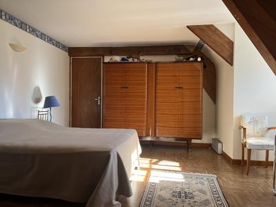 Maison traditionnelle - 320 m² - 7 pièces