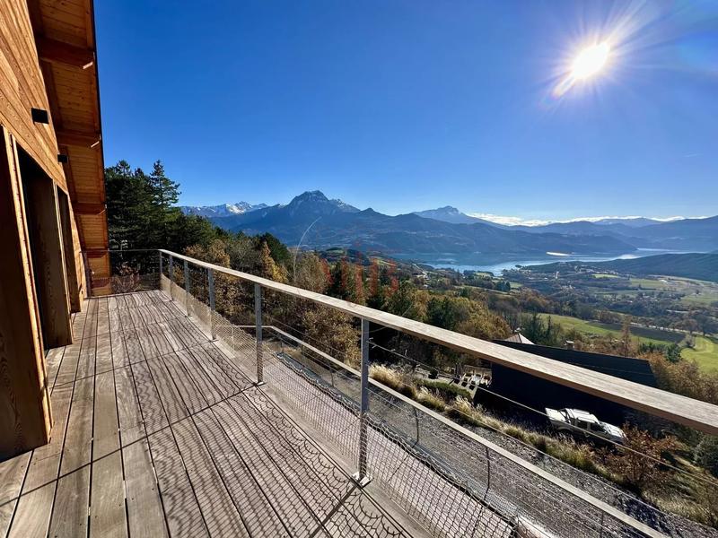 Châlet - 215 m² - 6 pièces