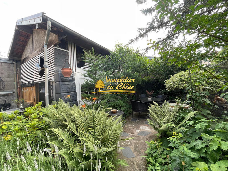 Maison - 200 m² - 9 pièces