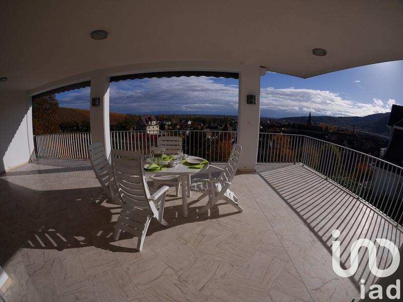 Maison - 380 m² - 11 pièces