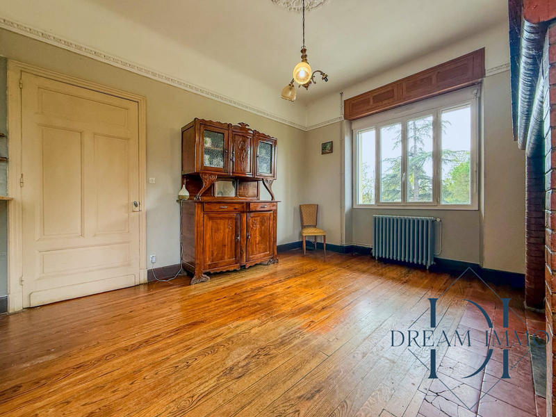 Maison - 204 m² - 8 pièces