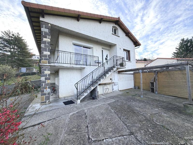 Maison traditionnelle - 93 m² - 4 pièces