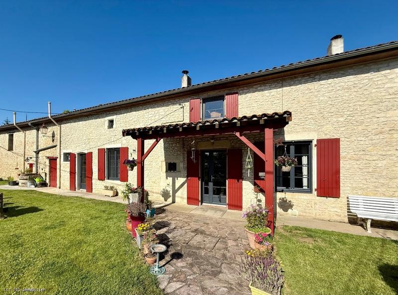 Maison - 218 m² - 7 pièces