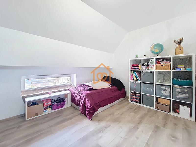 Maison - 251 m² - 10 pièces