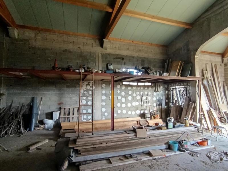 Maison - 200 m² - 2 pièces