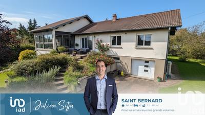 Maison - 249 m² - 9 pièces