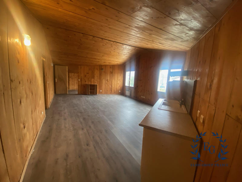 Local d'activités - 212 m²