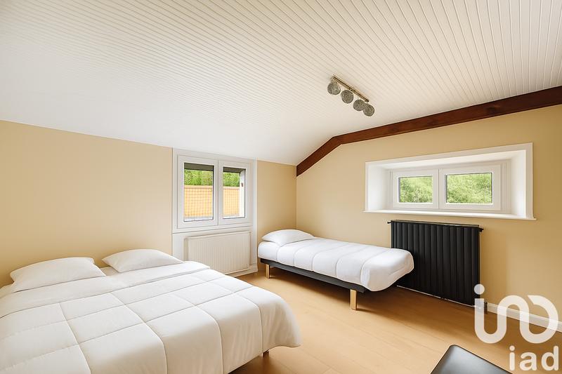 Maison - 198 m² - 8 pièces