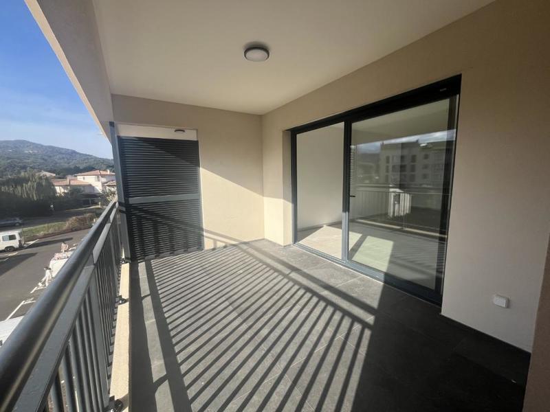 Appartement - 75 m² - 3 pièces