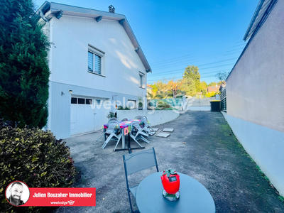 Maison - 93 m² - 5 pièces