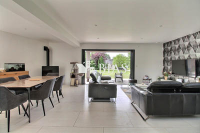 Maison contemporaine - 200 m² - 7 pièces