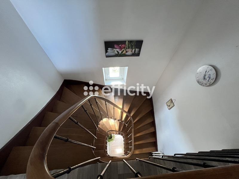 Maison ancienne - 177 m² - 10 pièces