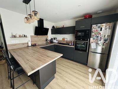 Maison - 98 m² - 4 pièces