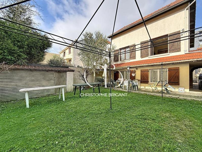 Maison - 135 m² - 6 pièces