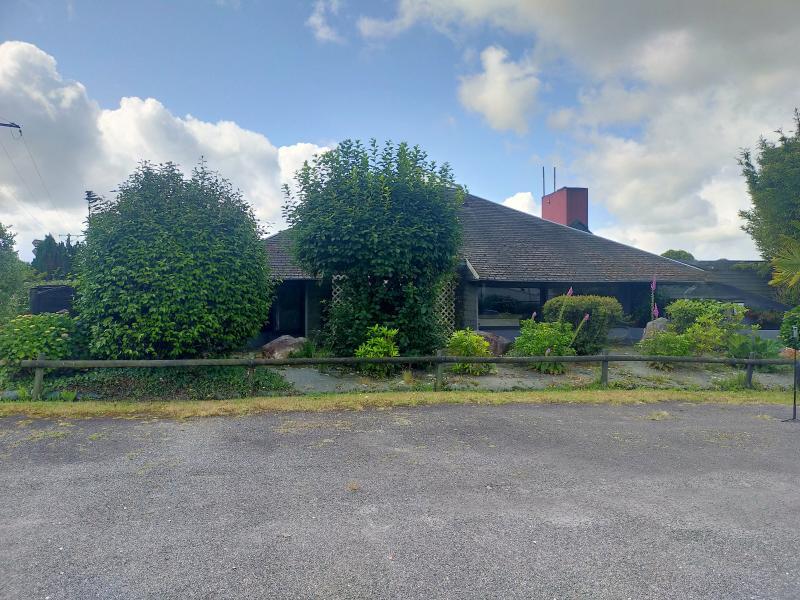 Local commercial - 380 m² - 8 pièces