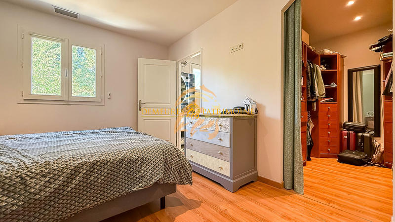 Maison - 193 m² - 5 pièces