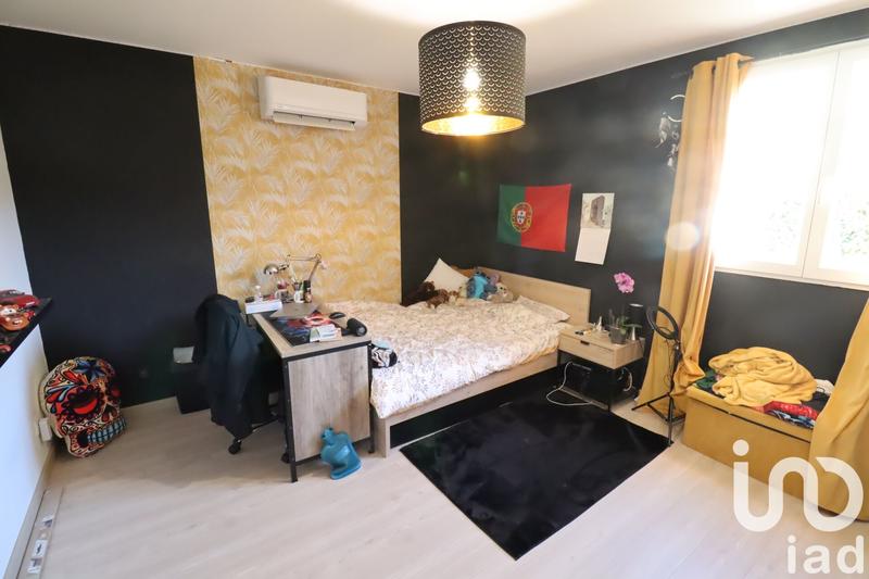 Maison - 202 m² - 7 pièces