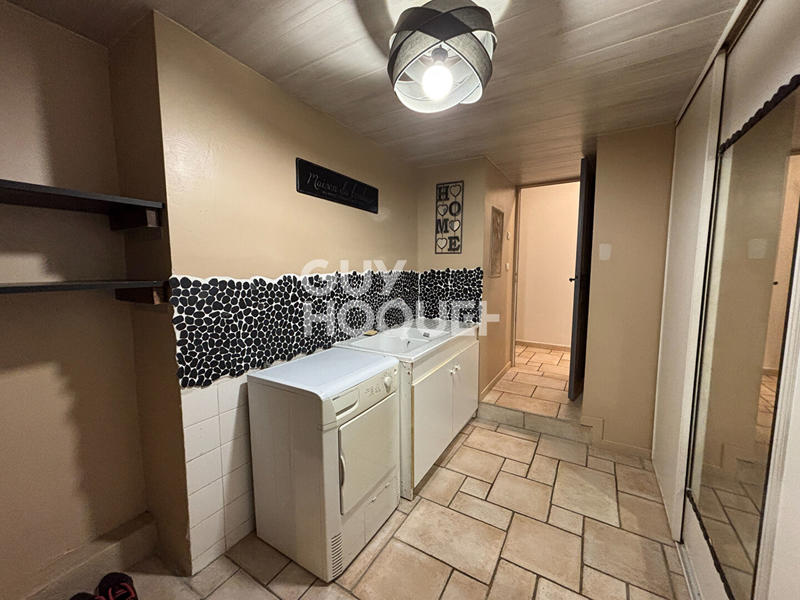 Maison - 209 m² - 7 pièces