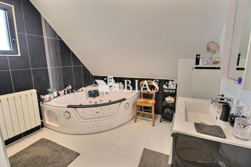 Maison contemporaine - 156 m² - 7 pièces