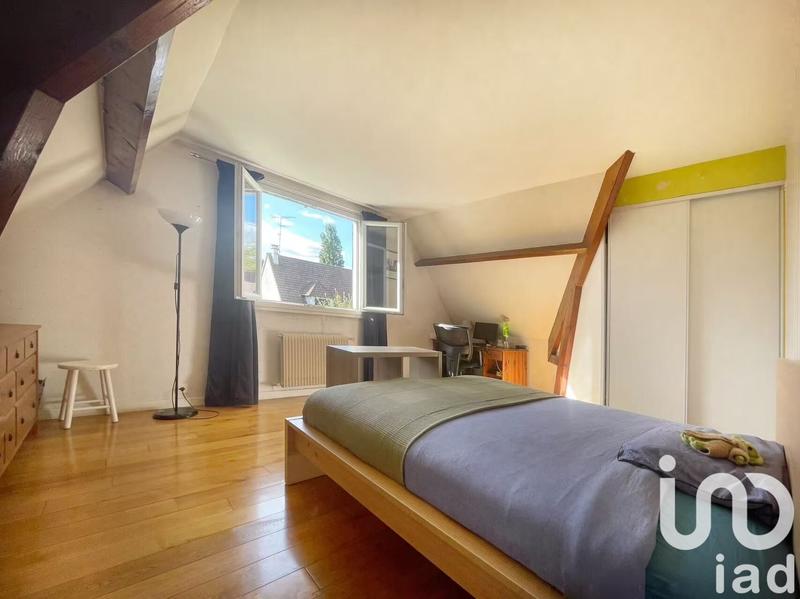 Maison - 182 m² - 7 pièces