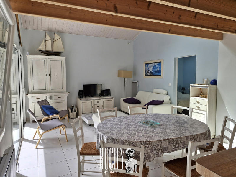 Maison - 194 m² - 10 pièces