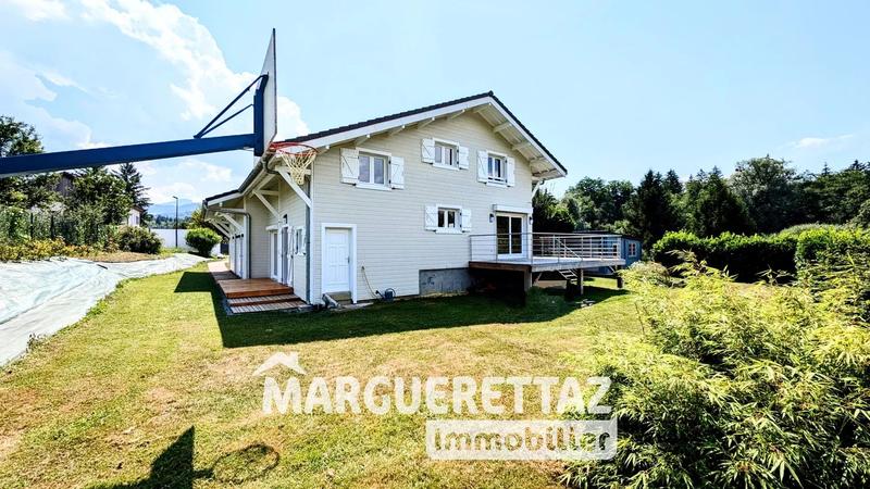 Maison - 237 m² - 7 pièces