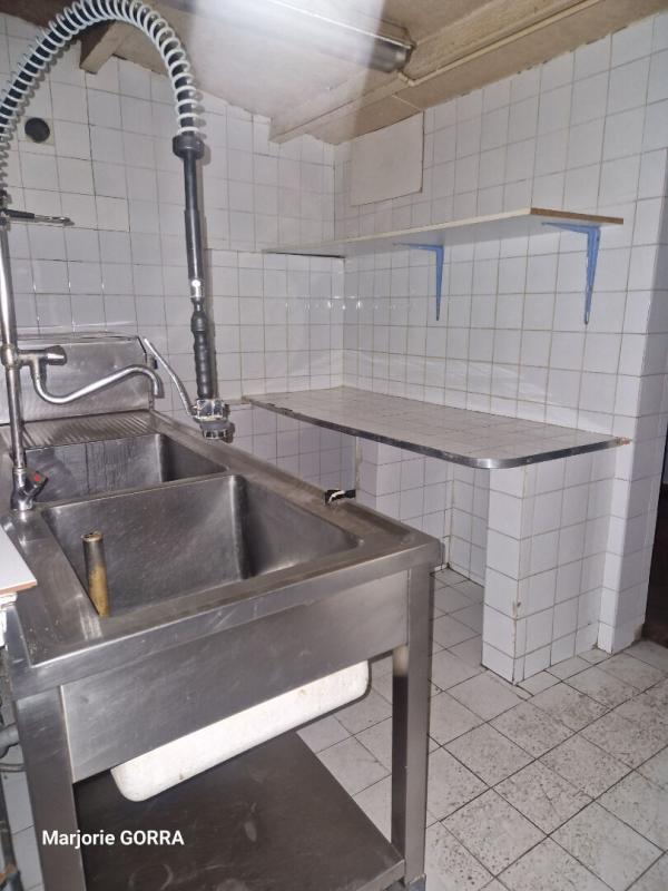 Maison - 330 m² - 9 pièces