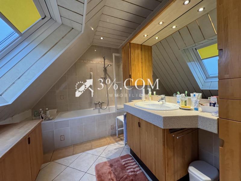 Demeure - 181 m² - 6 pièces