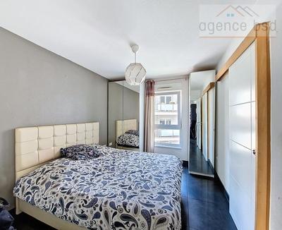 Appartement - 83 m² - 4 pièces