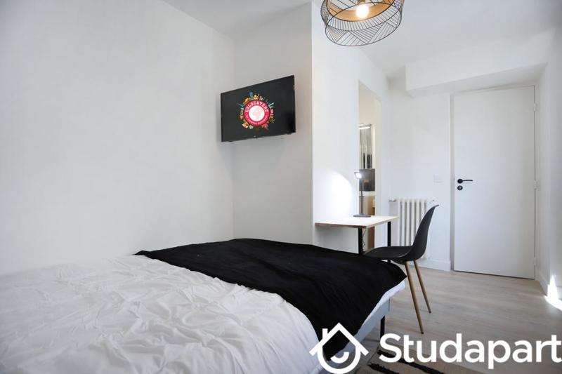 Chambre - 12 m² - 1 pièce