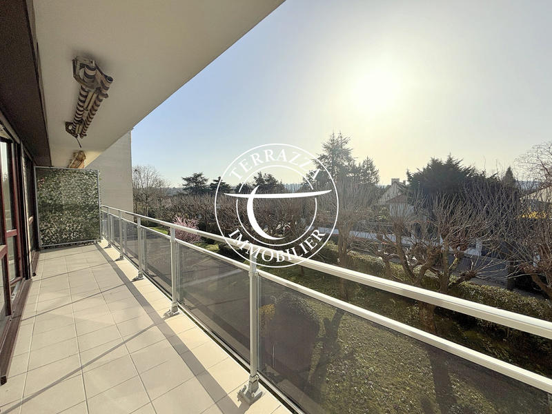 Appartement - 97 m² - 5 pièces