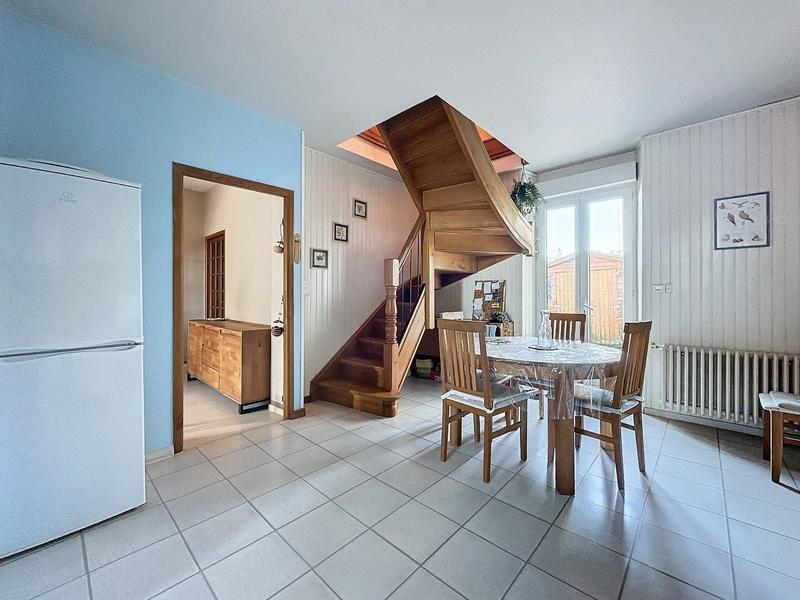 Maison - 93 m² - 5 pièces