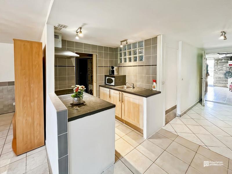 Maison - 200 m² - 9 pièces