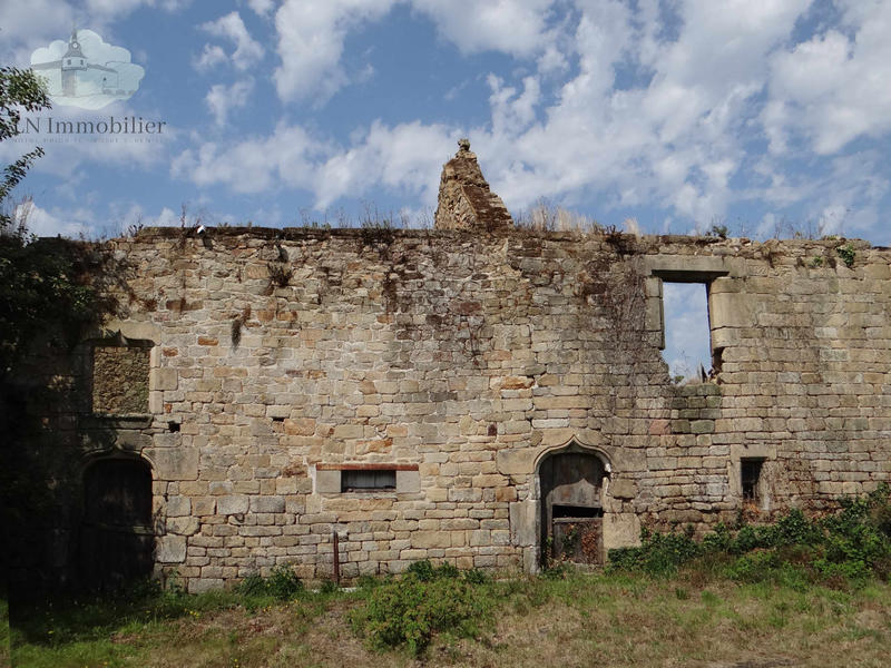 Propriété - 250 m² - 8 pièces