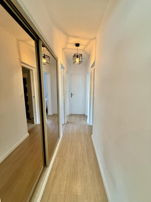 Appartement - 70 m² - 4 pièces