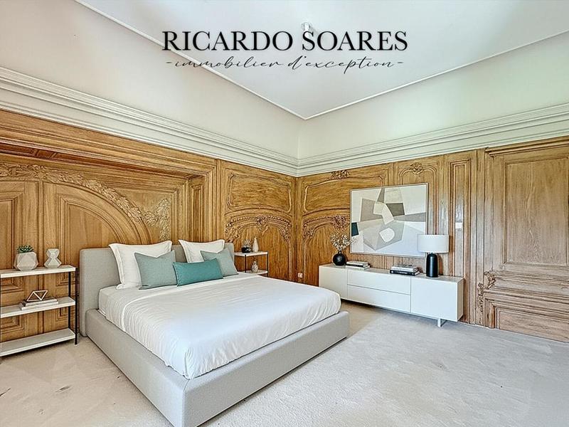 Appartement - 206 m² - 5 pièces