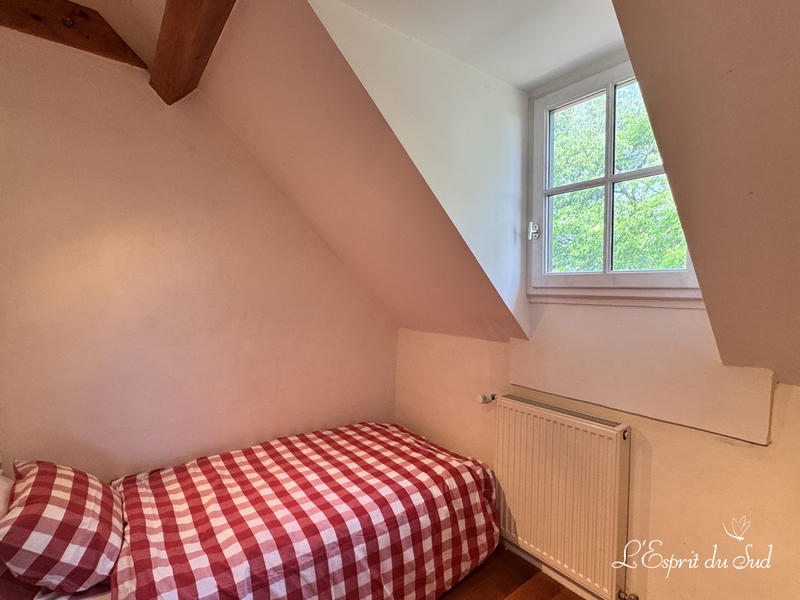 Maison traditionnelle - 1 m² - 6 pièces