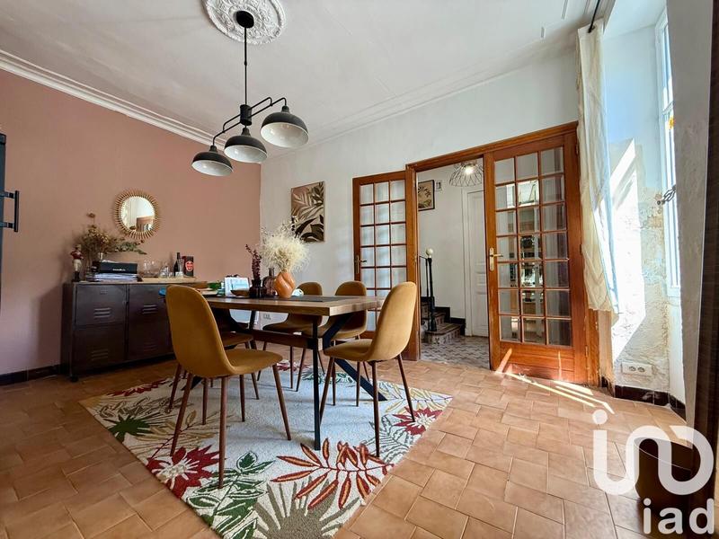 Maison - 220 m² - 9 pièces