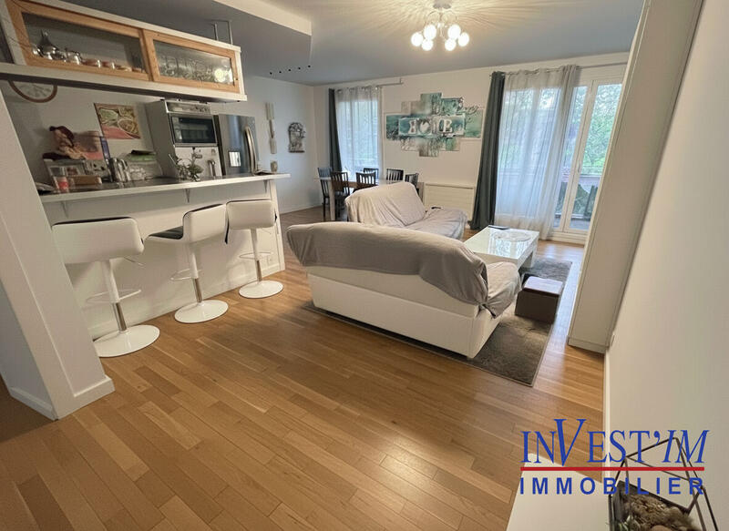 Appartement - 90 m² - 4 pièces